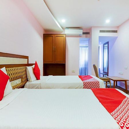 Super Collection O 77115 Vaishnavi Palace Hyderabad Exterior foto